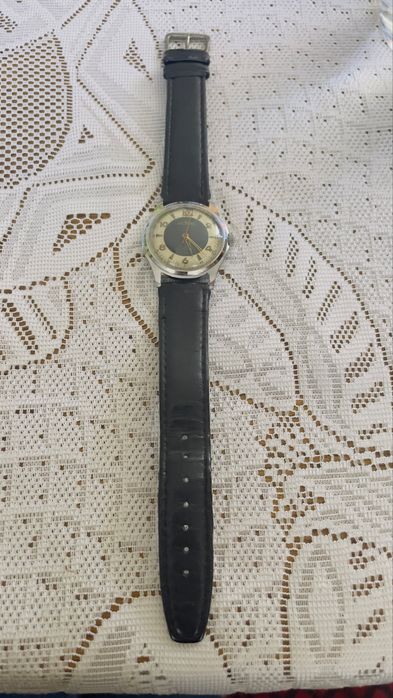 Zegarek Delbana w stylu Vintage