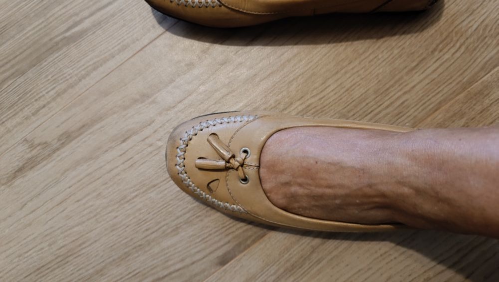 Sabrina camel tamanho 37