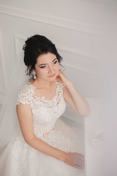 Ніжна весільна сукня