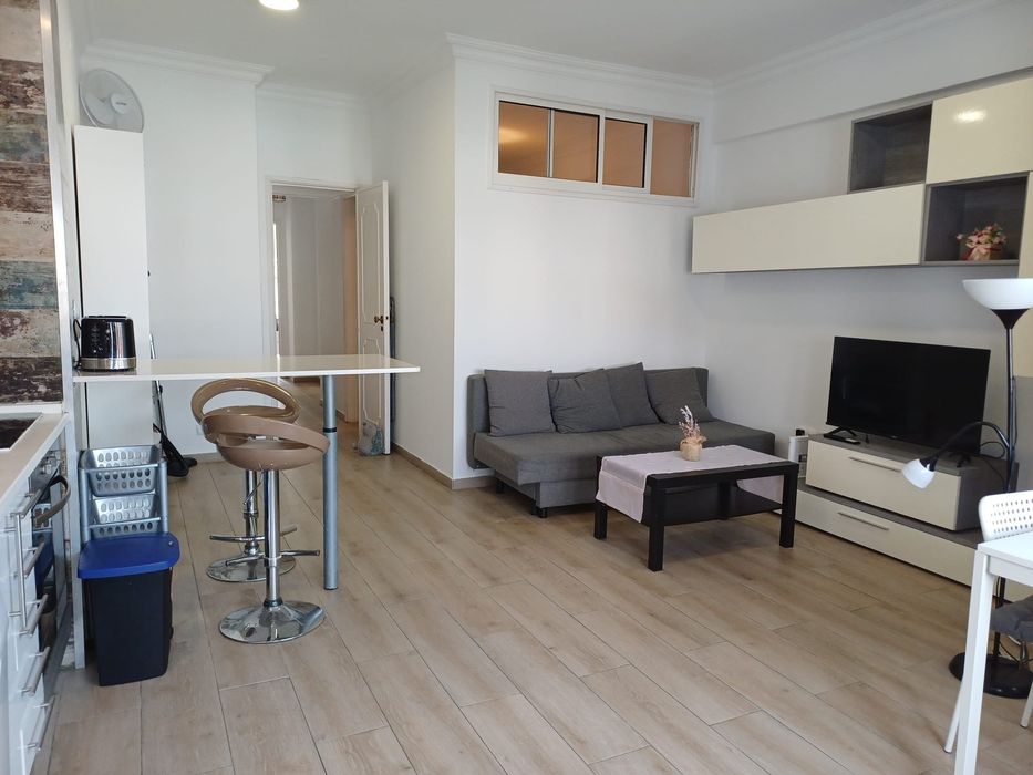 Apartamento T1+1 para arrendar na zona do Areeiro.
