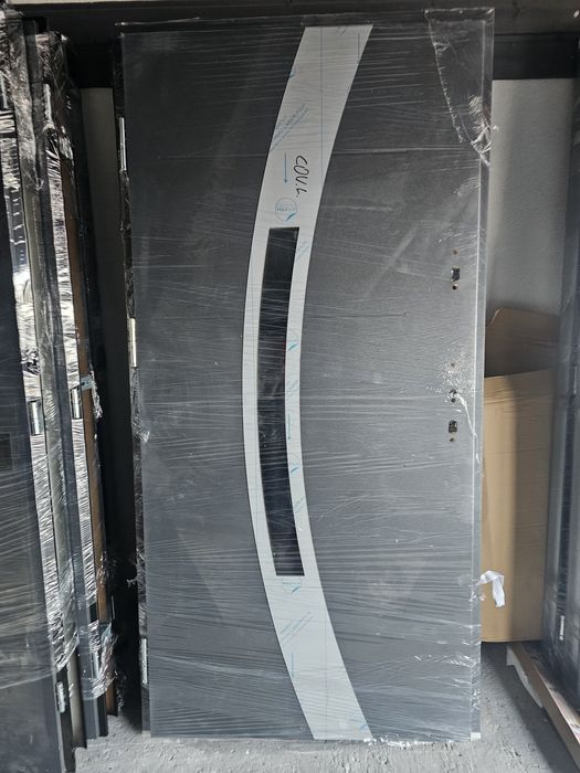 Drzwi zewnętrzne nowe 90 x 206