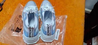 Жіноче взуття.   Дуже зручно