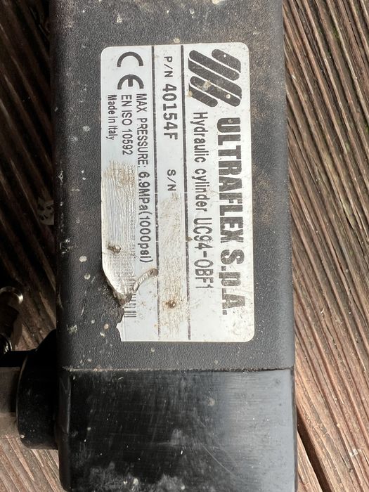 siłownik hydrauliczny ultraflex uc94-obf1 silnik zaburtowy sterociag