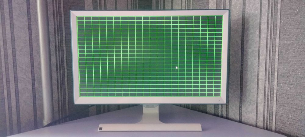 Монитор Samsung 21.5" (LS22E391HSX/CI), PLS-матрица, б/у