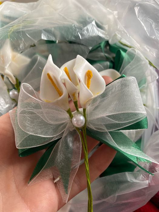 Бутоньєрки на замовлення | від 25 грн