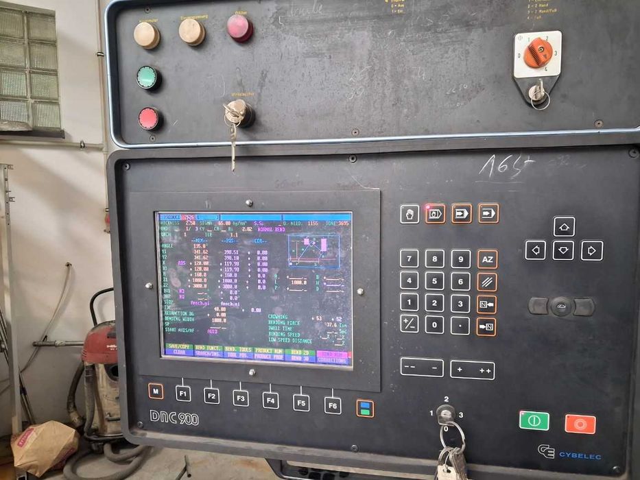 Prasa krawędziowa  EHT /Trumpf   4m/175T