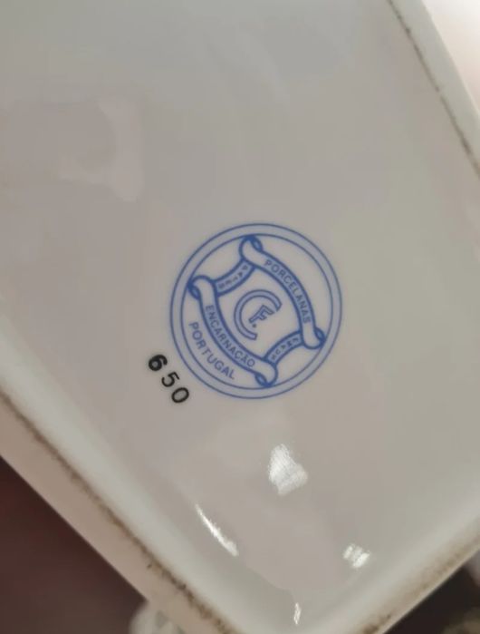 2 Peças decorativas  Jarrão mais pote