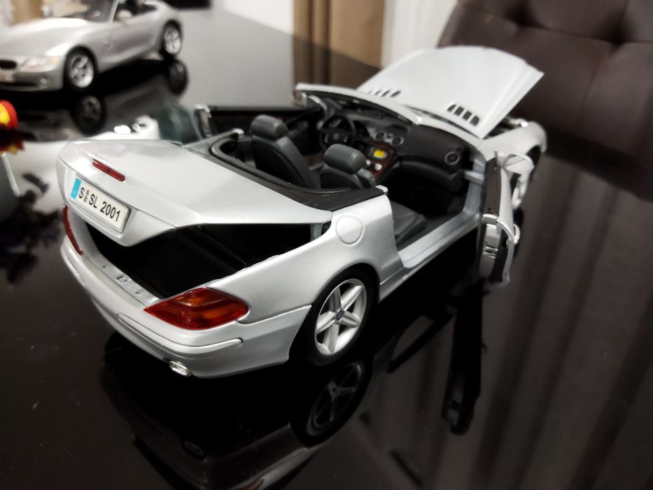 Mercedes SL escala 1/18