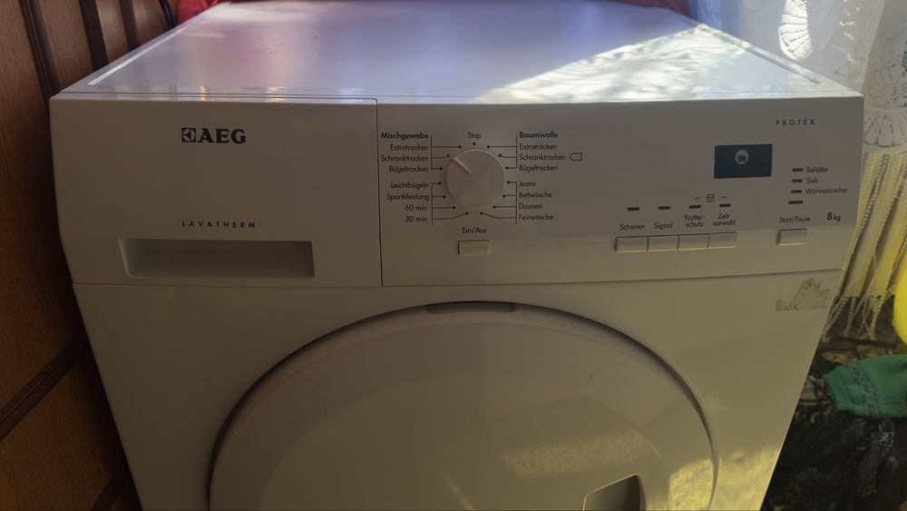 Сушильна машинка AEG
