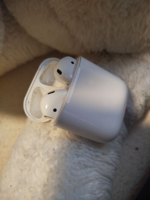 Airport  a2032 słuchawki Apple