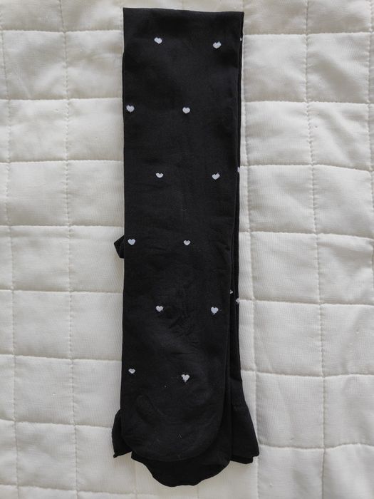 Czarne kryjące rajstopy w serduszka, r. XS/S