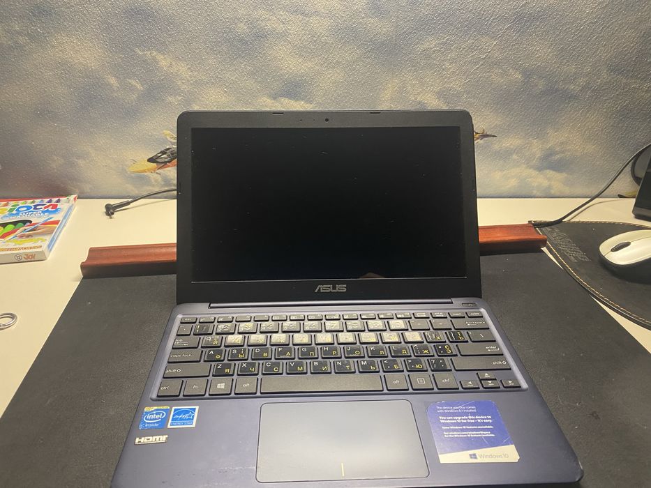 Нетбук x205t б/у