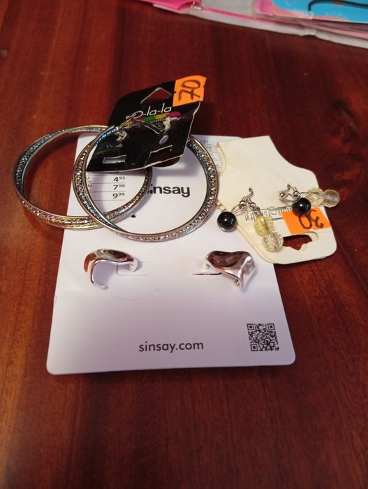 Біжутерія розпродаж