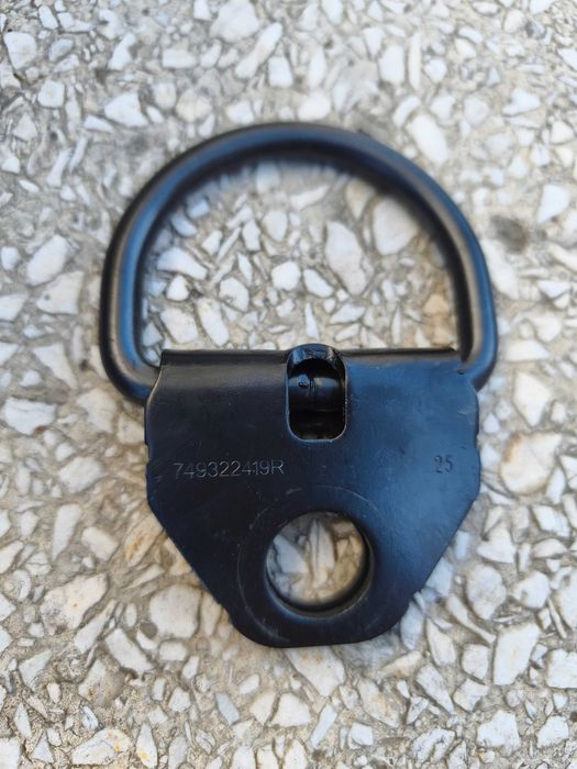 Uchwyt do mocowania ładunku