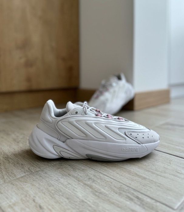 Adidas Ozelia