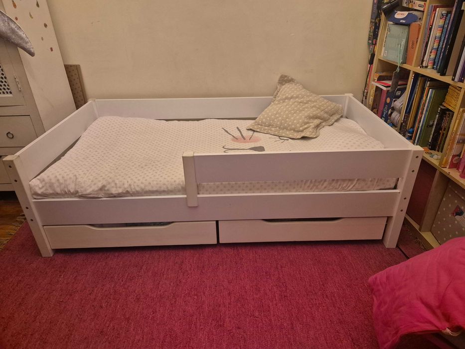 Cama infantil com arrumação, como nova!