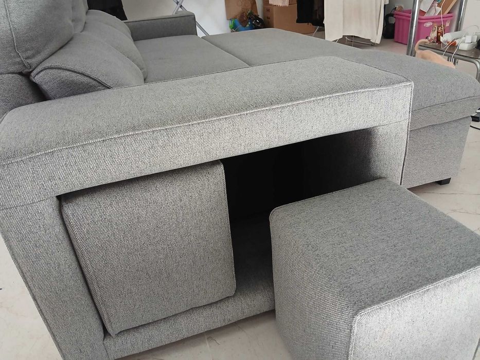 Vendo sofá/ cama com chaise longue.
