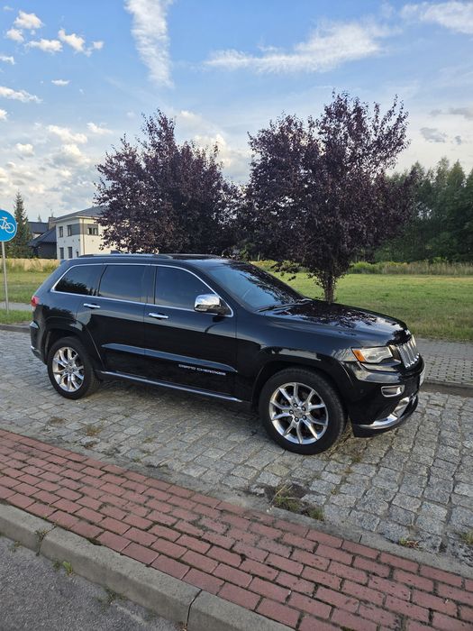 Jeep Grand Cherokee WK2 5,7 HEMI SUMMIT
