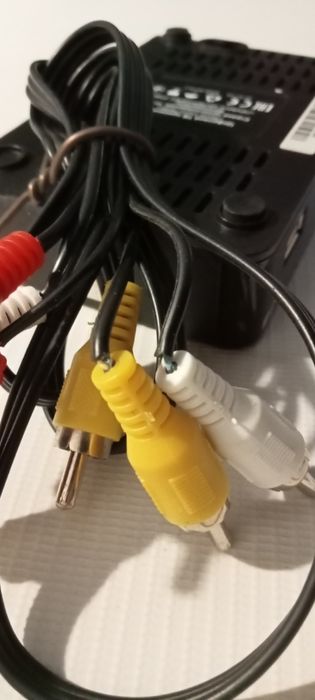 приставка,цифровой тюнер -Т-2.World Vision T63.
World Vision T63.