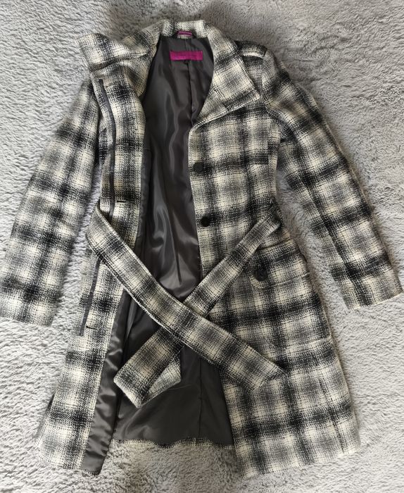 Płaszcz damski z dodatkiem wełny