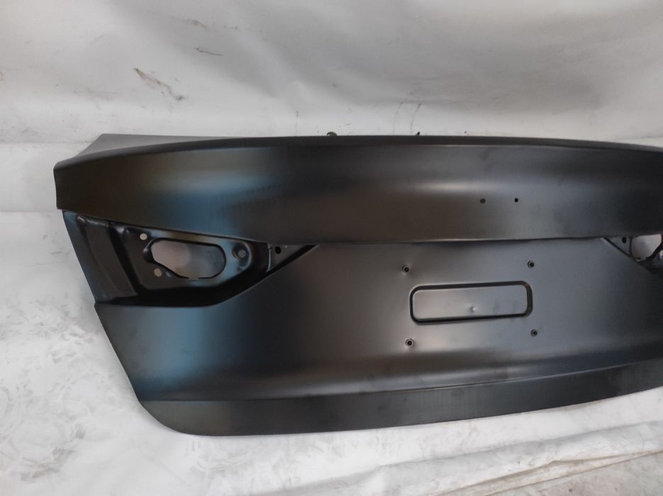 Hyundai Elantra крышка багажника Елантра 2016 2017 2018