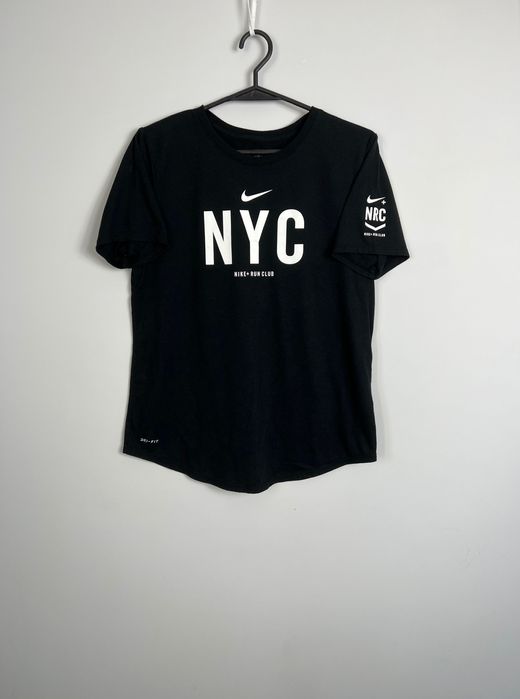 Tshirt Nike NYC swoosh black
