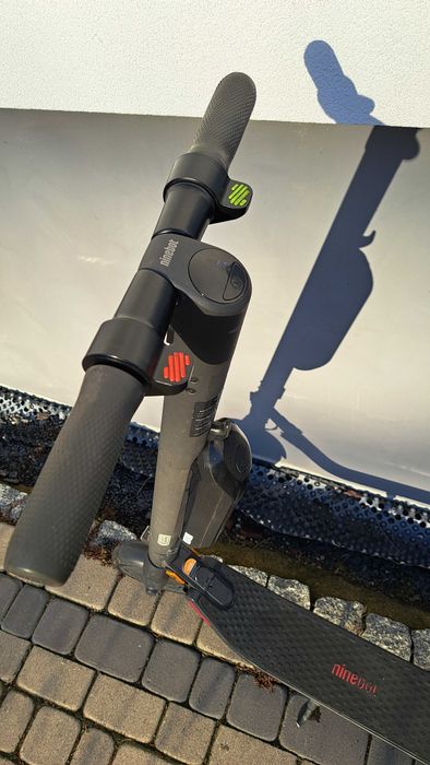 Hulajnoga elektryczna Ninebot Segway E45D