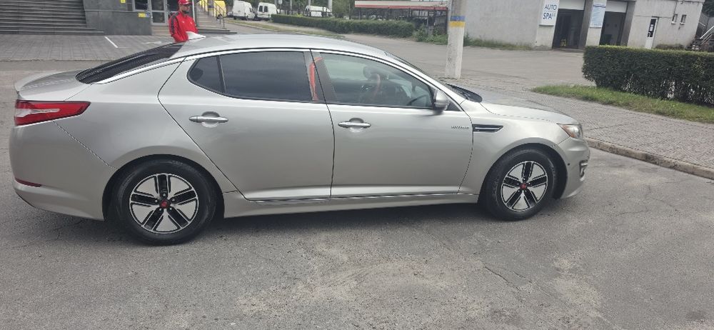 Продам Kia optima hybrid 2013р