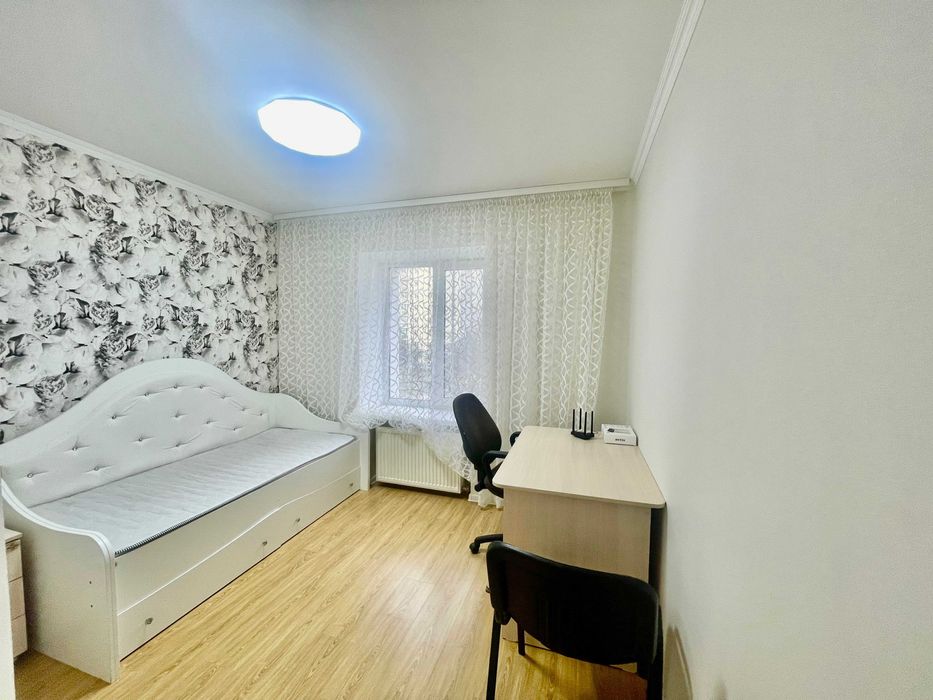 Центр міста! Сучасна 3-х кімн.-студіо. Автономне опалення!