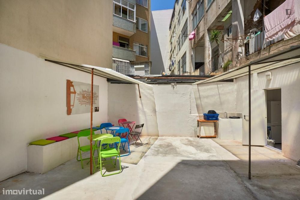 Quarto - localizado em Arroios Lisbon