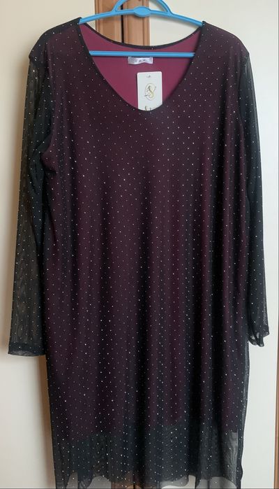 Sukienki siateczkowe na welurowej halce