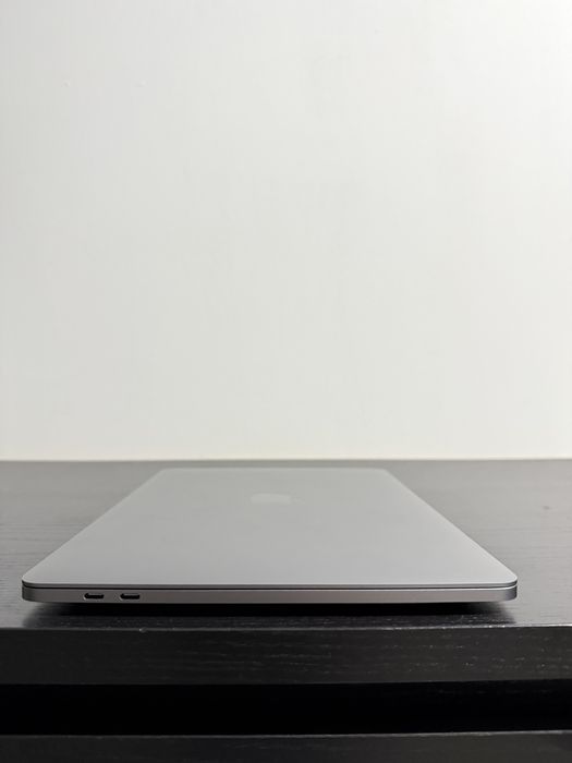 MacBook Pro 13 M2 - 16GB - 256GB - Space Grey