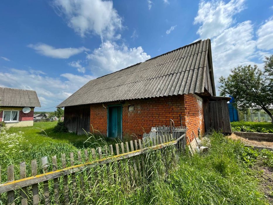Продається цегляний будинок с. Завадка