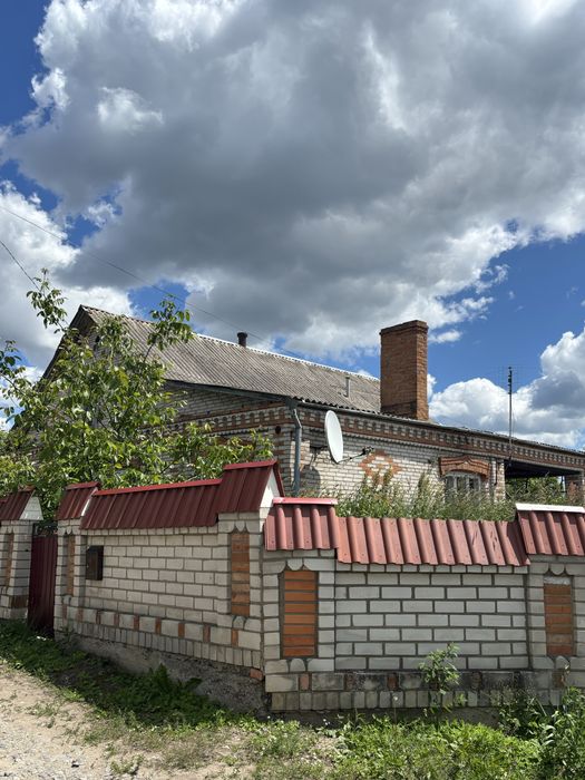 Продаж будинку с. Любар