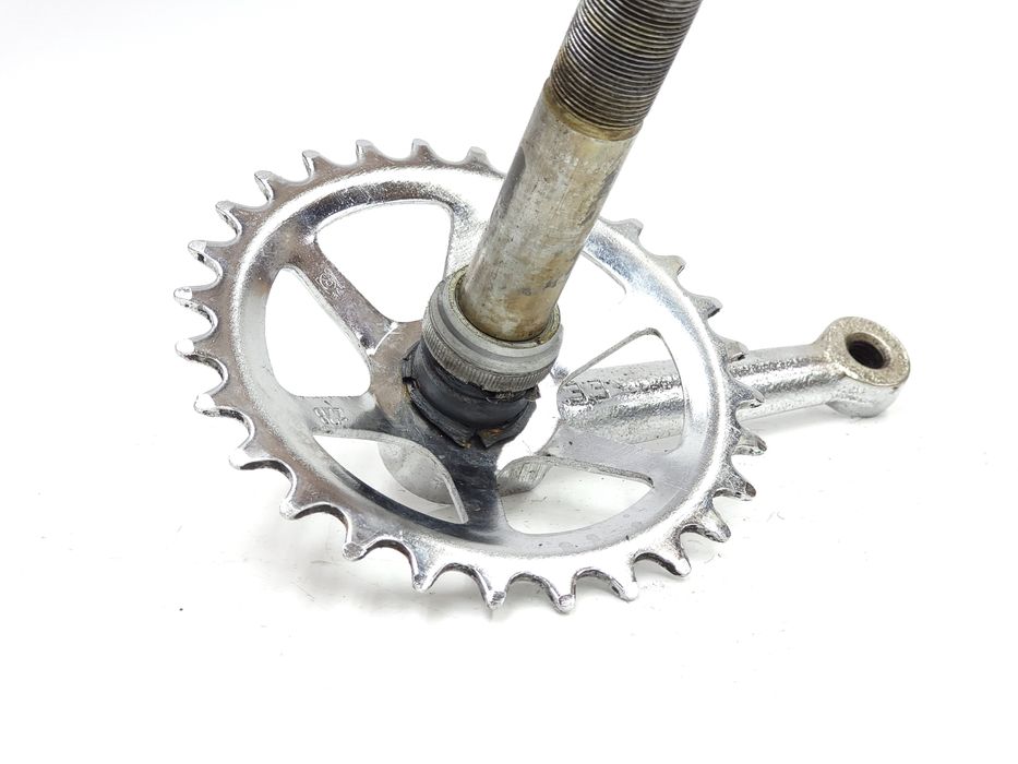 Korba prawa 28 zębów ZZR Romet Bobo Żabka dziecięce rowery PRL