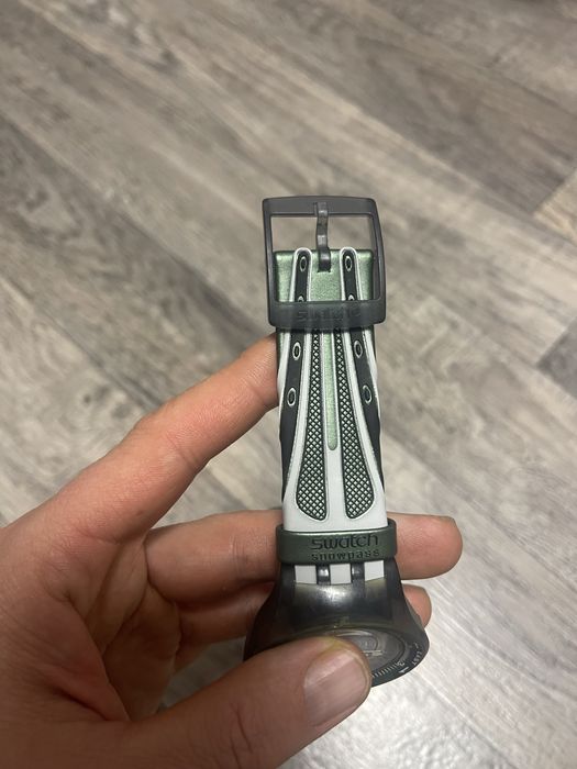 Продам часы Swatch