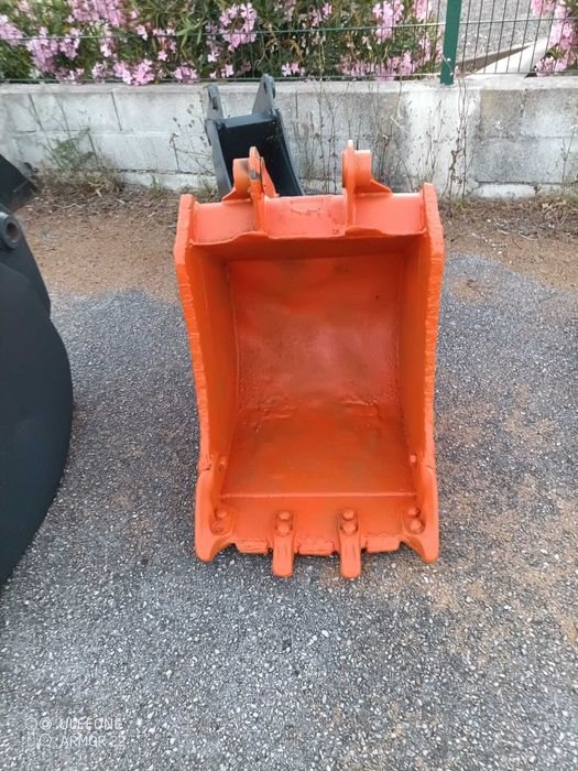 Balde de 60cm para retroescavadora JCB