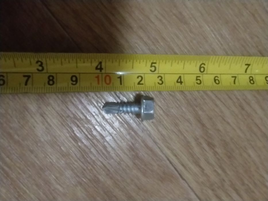 Саперская лопатка, саморезы