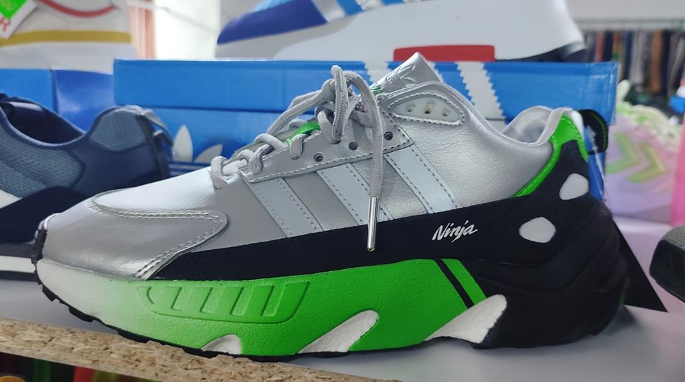 Кросівки Adidas Kawasaki ninja: 3 400 грн. - Кросівки для міста