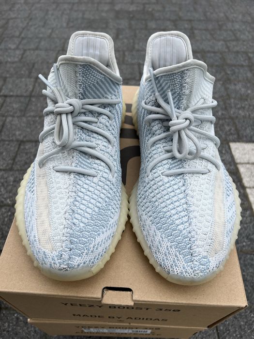 Adidas Yeezy Boost 350 V2 Cloud White sneakersy niebieskie 43 1/3