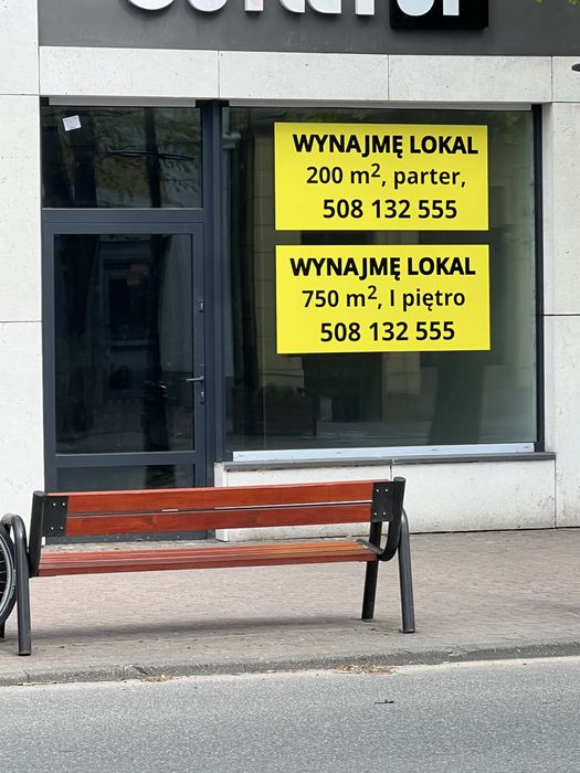 wynajmę lokal usługowy parter centrum miasta 200m2 ul.Łaska 29