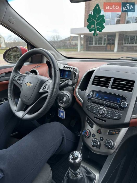 Chevrolet Aveo T300 (Хетчбек)