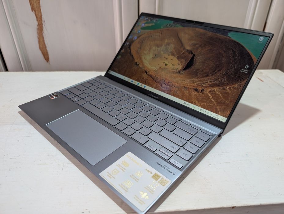 Asus ZenBook Ryzen 5500u 14" ips