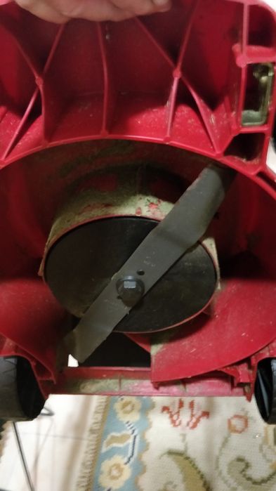 Máquina cortar relva eléctrica