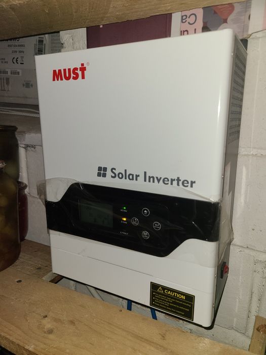 Комплект гибридный инвертор Must 12 В 1500 ватт и батарея Redodo 1