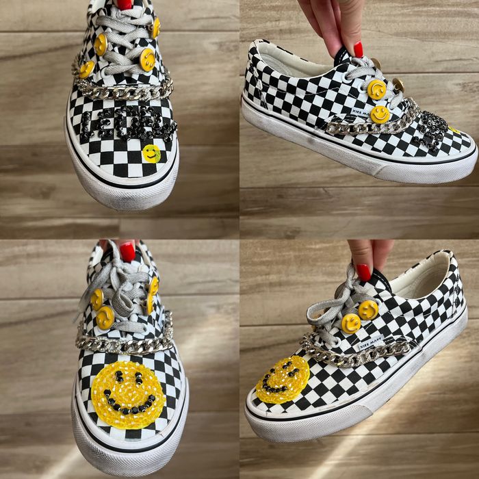 Кеди. Снікерси. Клітинка/Кеды. Сникерсы. Шашка