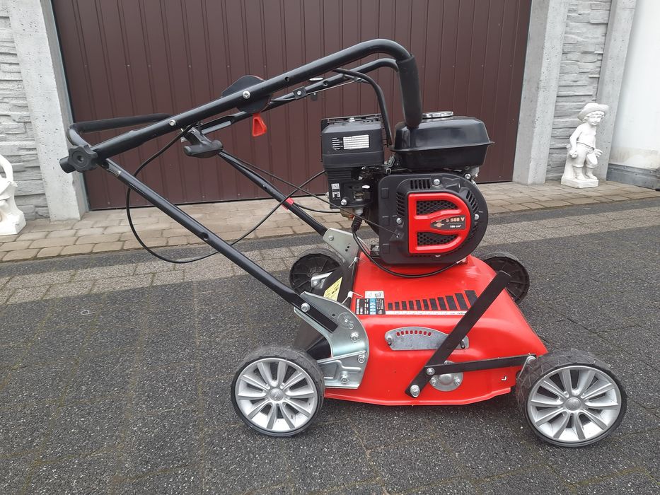 Wertykulator, areator GÜDE z silnikiem spalinowym