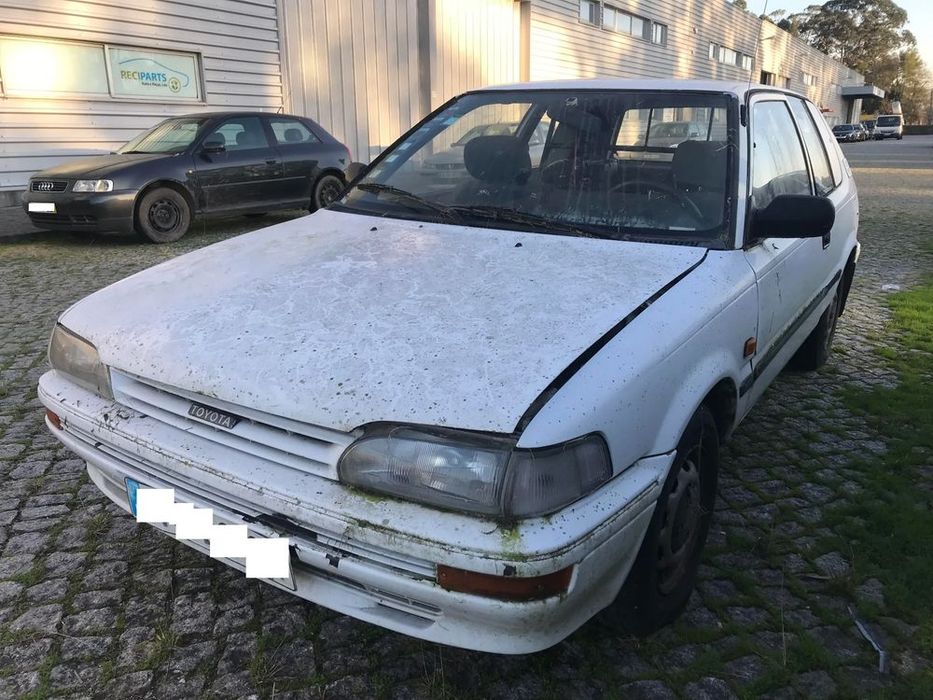 Toyota Corolla E8 1.9d Van 1989 - Para Peças