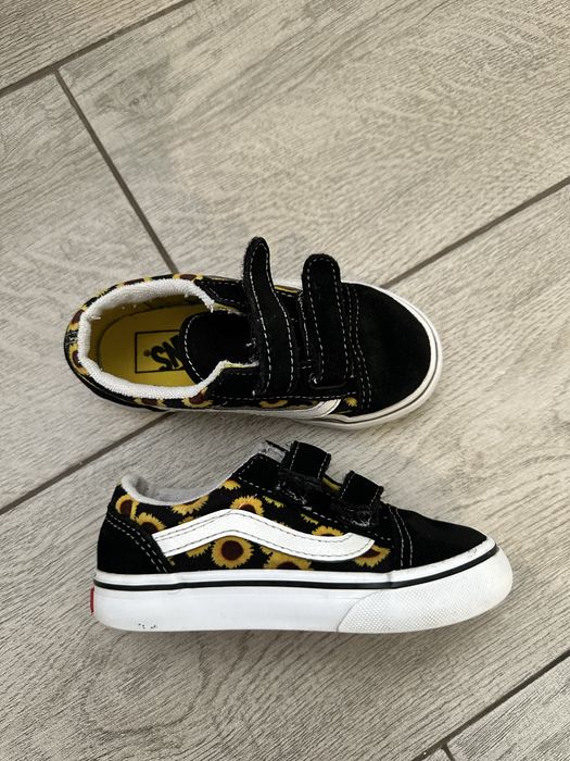 кросівки Vans для дівчини 25 р
