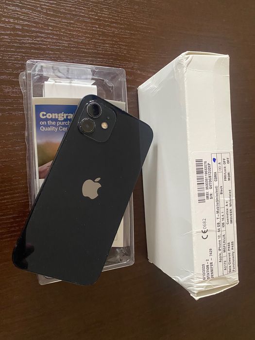 Telefon IPhone 12